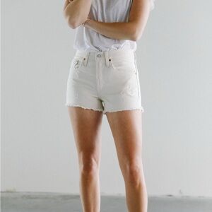Levi’s Premium 501 Jean Shorts in Natural Instinct (Off-White)